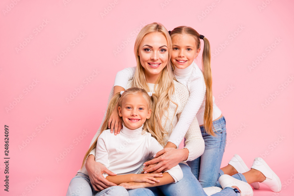 Portrait of nice-looking cute attractive charming cheerful cheery people mom mum mommy sitting cuddling spending free time isolated over pink pastel background Portrait of nice-looking cute attractive charming cheerful cheery people mom mum mommy sitting cuddling spending free time isolated over pink pastel background