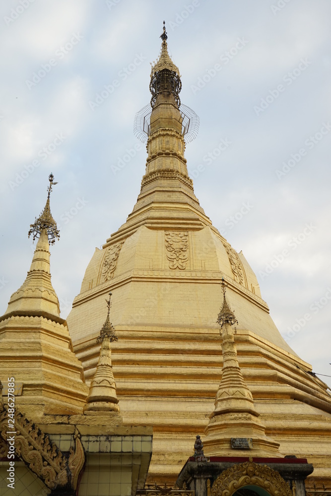 Fototapeta premium Pagode Sule à Yangoon