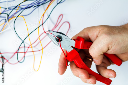 wire cutting with pliers