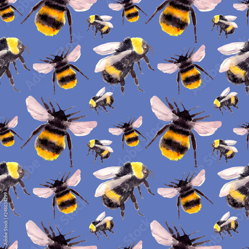 seamless pattern with bumblebee © illustratrice Manu