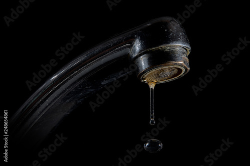 water dripping from the tap