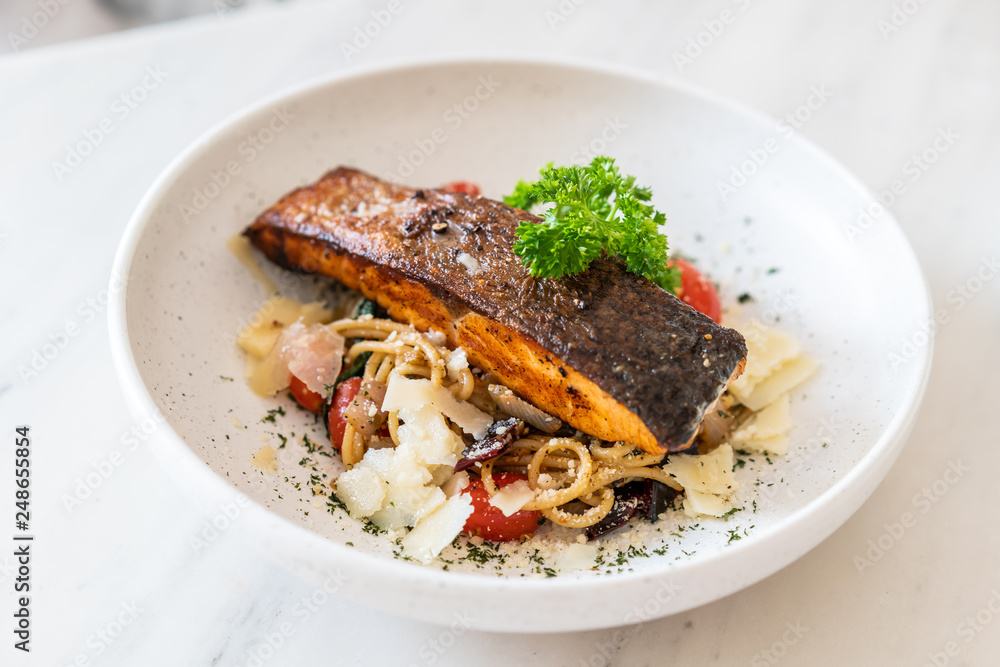 stir-fried spaghetti with salmon stir-fried spaghetti with salmon