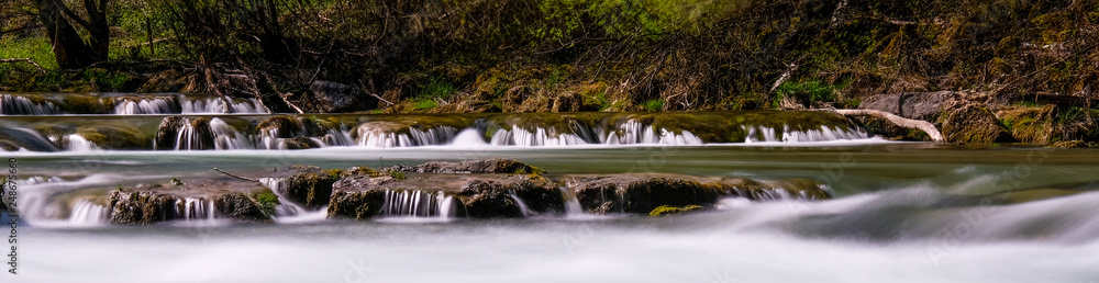 Fototapeta premium Auutmn nad rzeką, Mangfalltal, Niemcy