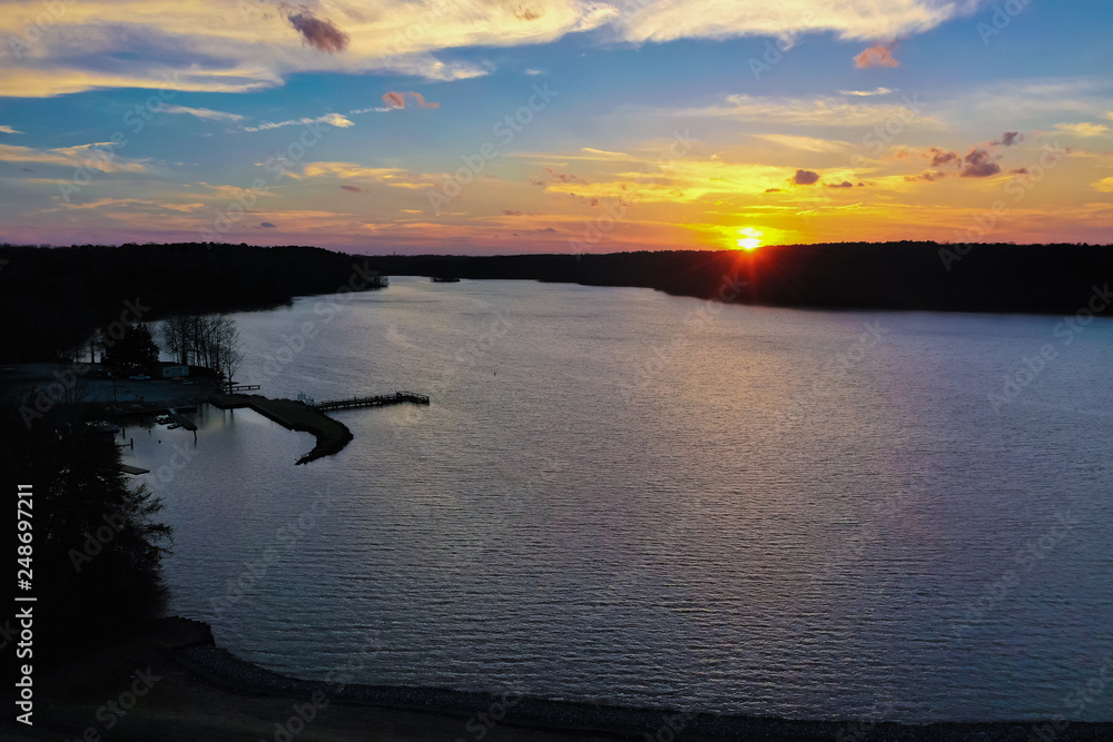 Obraz premium Sunset over lake