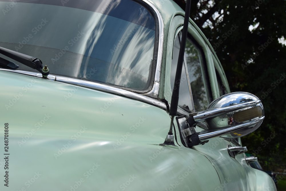 Fototapeta premium Oldtimer auf Kuba