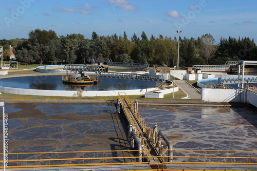 Obraz na płótnie Planta depuradora de aguas cloacales, aguas negras, aguas servidas
