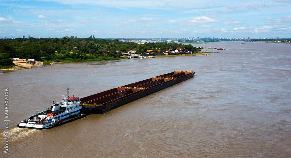Obraz premium Paraguay River in Asuncion