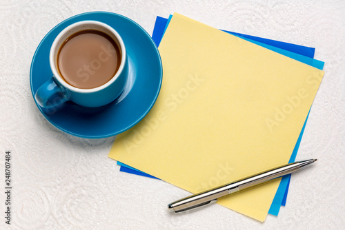 blank reminder note with coffee