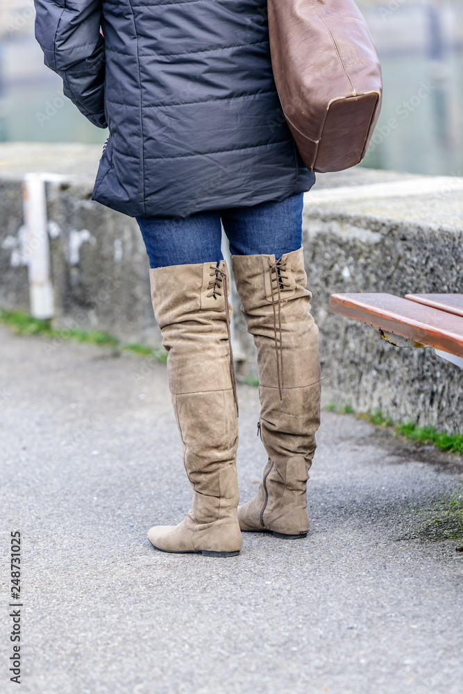 Thigh jigh Boots on sexy woman Thigh jigh Boots on sexy woman