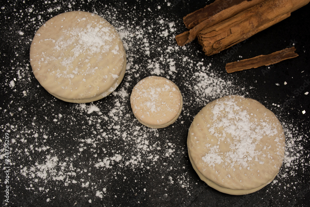 Delicious Alfajores filled with sweet milk. Delicious Alfajores filled with sweet milk.