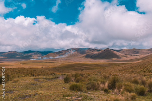 hermoso paisaje andino en las montañas de Sudamérica
