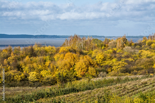 Fototapeta Naklejka Na Ścianę i Meble -  piękny jesienny krajobraz