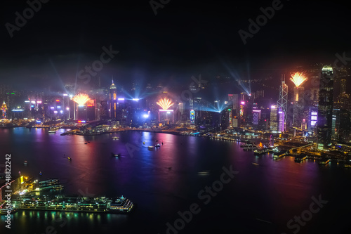 香港 シンフォニーオブライツ スカイ100（環球貿易広場）から © 健太 上田