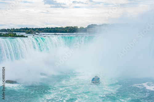 Close up of the beautiful Horseshoe Fall with ship nearby