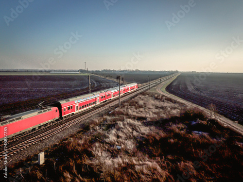      Schienen, Infrastruktur und Gleisanlagen photo