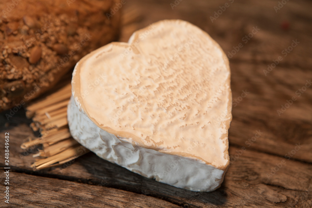 fromage a pâte mole forme de coeur fromage a pâte mole forme de coeur
