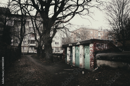garage in the yard