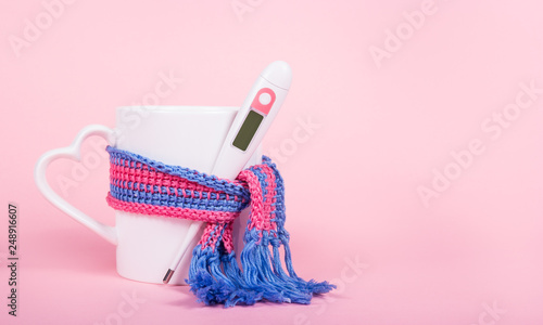 Medical thermometer. Hot drink and cold. 