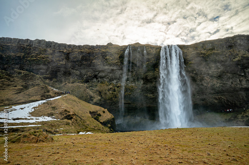 Cascata di Seljalandfoss 