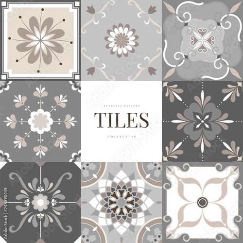 Floor tiles set
