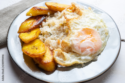 Rice cuban style with egg