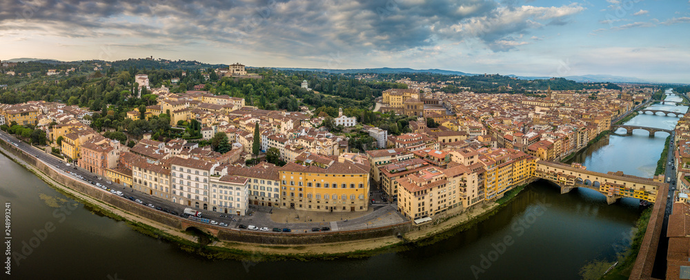 Bridges over the Arno river - Firenze - Florance - Italy