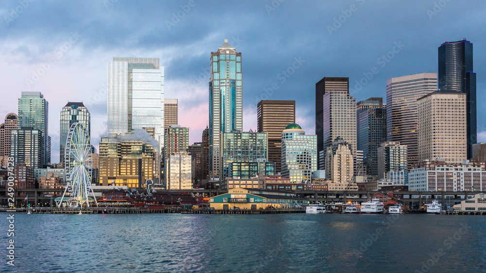 Seattle skyline at dusk