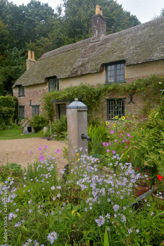 Fotografija Thomas Hardy cottage near Higher Bockhampton in Dorset