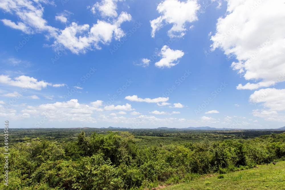 Obraz premium Green landscape of Cuba, taken close to the city of Holgín