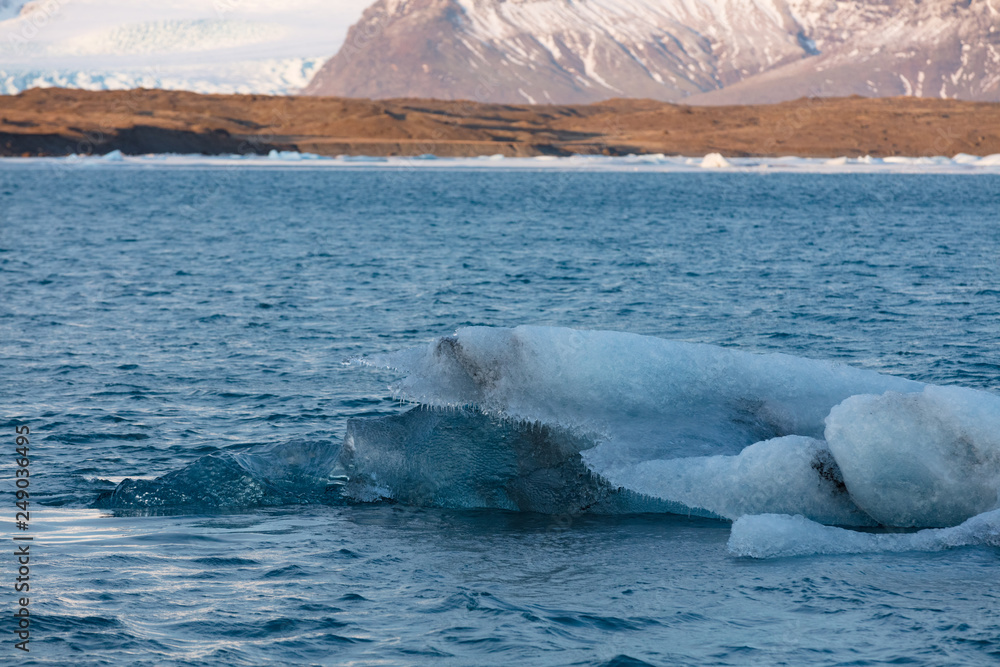 Naklejka premium Gletscherlagune Jökulsárlón in Island