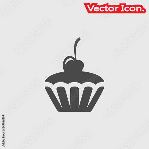 Cupcake icon isolated sign symbol and flat style for app, web and digital design. Vector illustration.