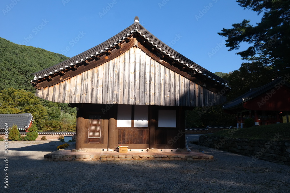 Neunggasa Buddhist Temple