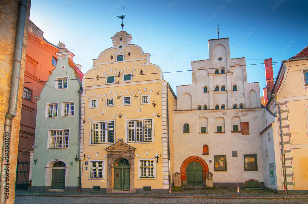 Obraz premium Three Brothers, a cluster of medieval houses in old town, Riga. Latvia.