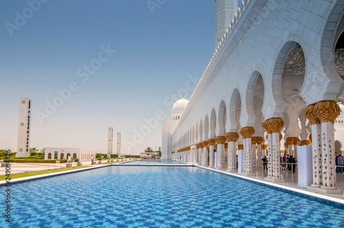Fotografie Sheikh Zayed Grand Mosque in Abu Dhabi, the capital city of United Arab Emirates