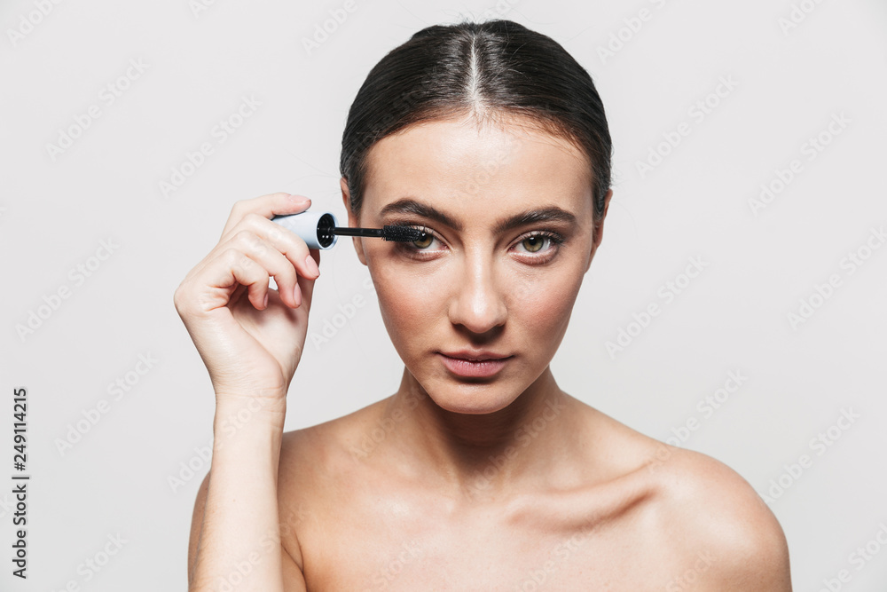 Obraz premium Beauty portrait of a young healthy attractive brunette woman