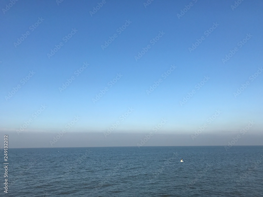 Obraz premium sea and blue sky