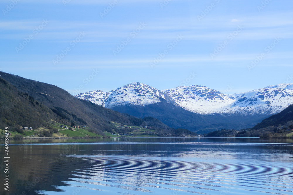 북유럽 노르웨이 대자연 풍경 (북유럽 노르웨이 대자연 풍경 (거울 같이 맑은 호수)거울 같이 맑은 호수)