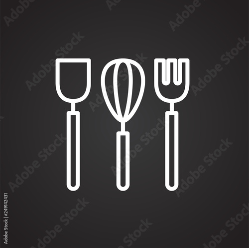 Kitchenware line icon on black background for graphic and web design, Modern simple vector sign. Internet concept. Trendy symbol for website design web button or mobile app