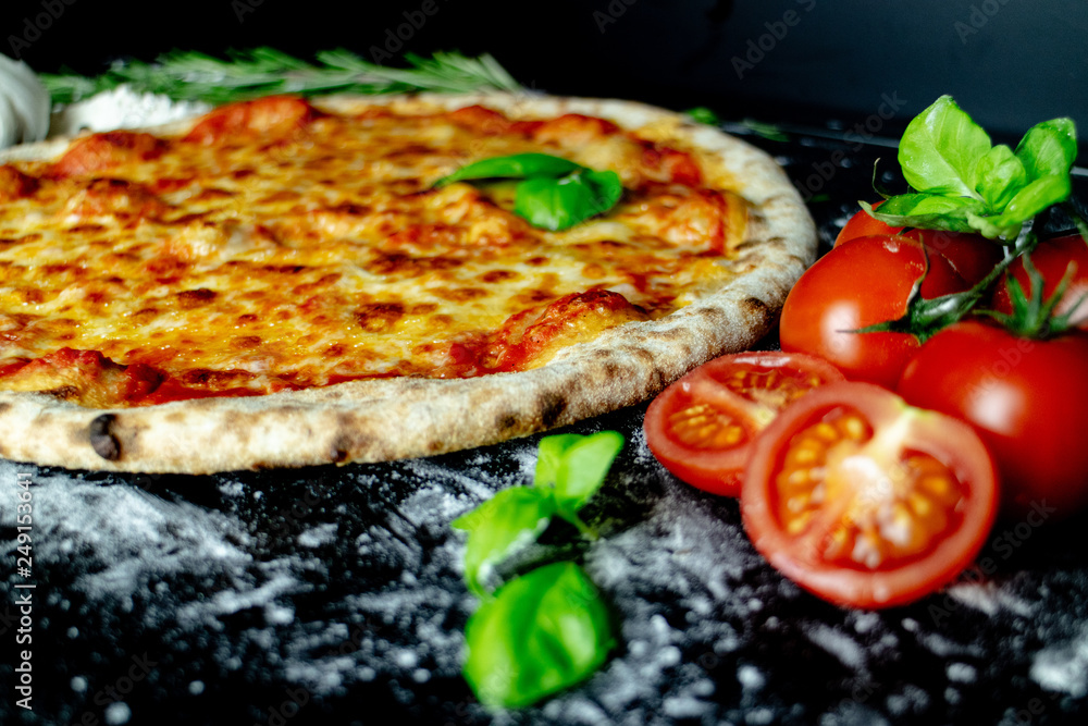 Pizza Margherita, Frisch Classic Pizzeria Restaurant Pizza Margherita, Frisch Classic Pizzeria Restaurant