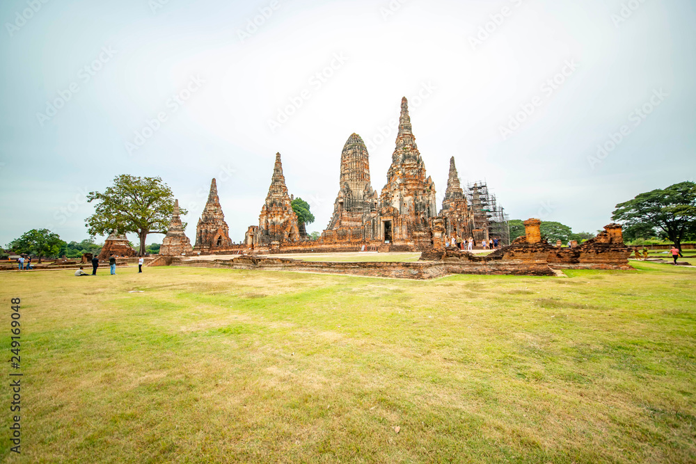 Fototapeta premium Wat Chaiwatthanaram Temple in Ayutthaya, Thailand