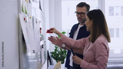 Two ux specialists discussing website, app design