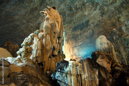 Grutas de Cacahuamilpa (Cacahuamilpa caves), Mexico is one of the largest cave systems in the world, where the formations are still growing.