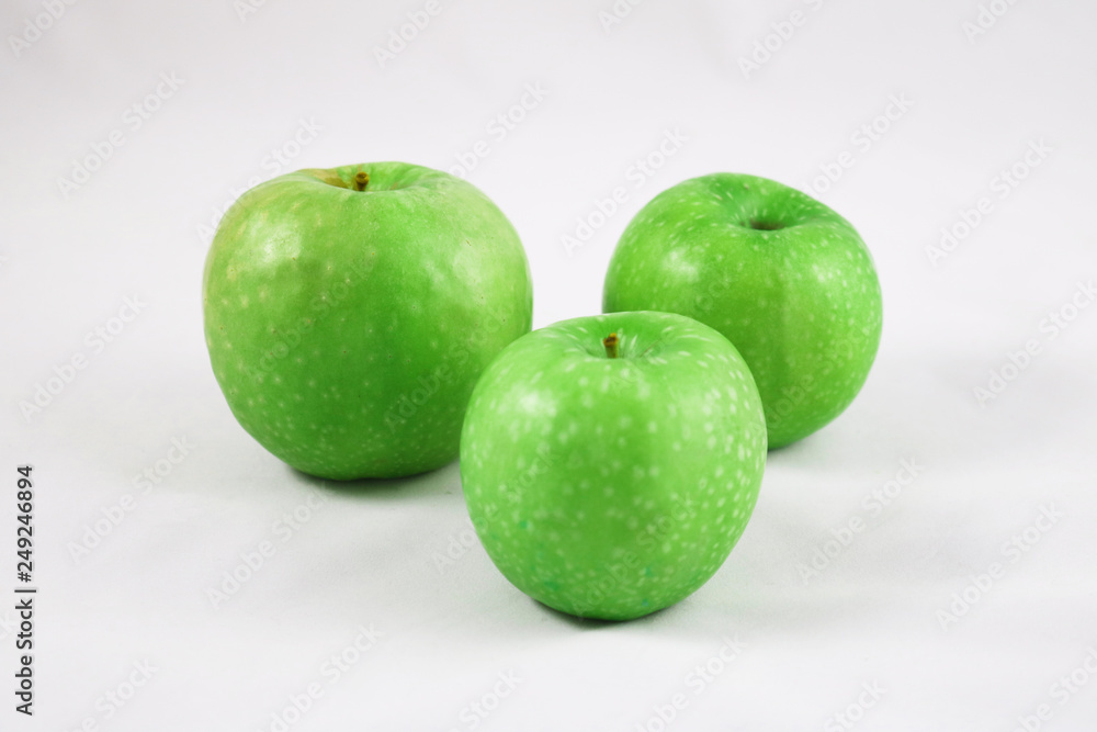 Three green apples isolated on whte Three green apples isolated on whte