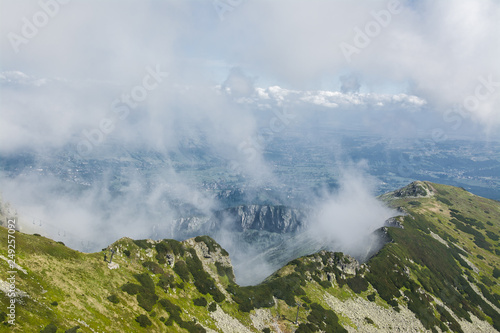 chmury na górami, Tatry, Polska
