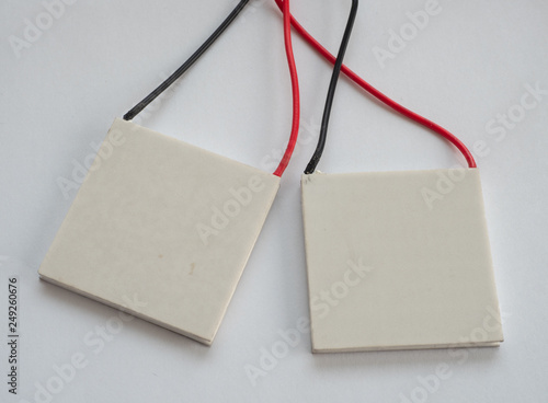 Peltier ceramic elements for heating or cooling photo