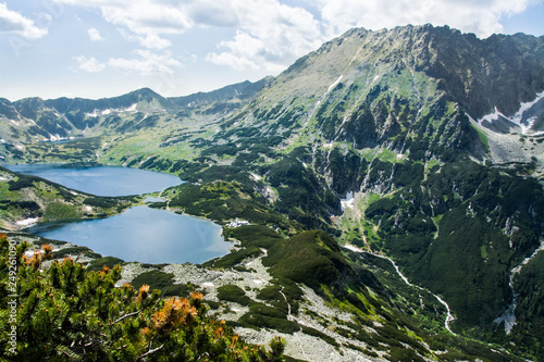 Fototapeta Naklejka Na Ścianę i Meble -  piękny górski krajobraz, staw 