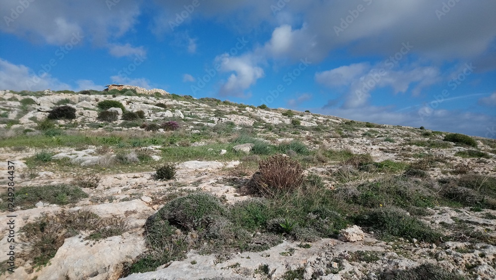 Malta karge felsige Landschaft rocky landscape hills