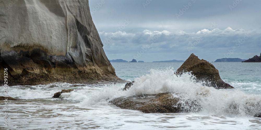Cormendal New Zealand Cathedral Cove. Coast Cormendal New Zealand Cathedral Cove. Coast