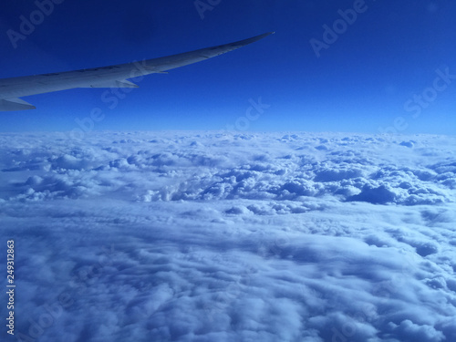 スイスアルプス上空にて © tatsuya