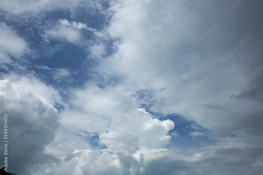 Obraz premium Beautiful white clouds